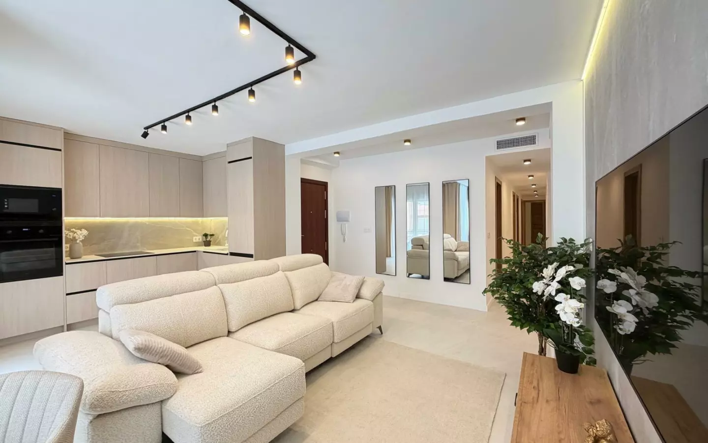 4-bedroom Apartment In Torrevieja, Spain (107 M²)