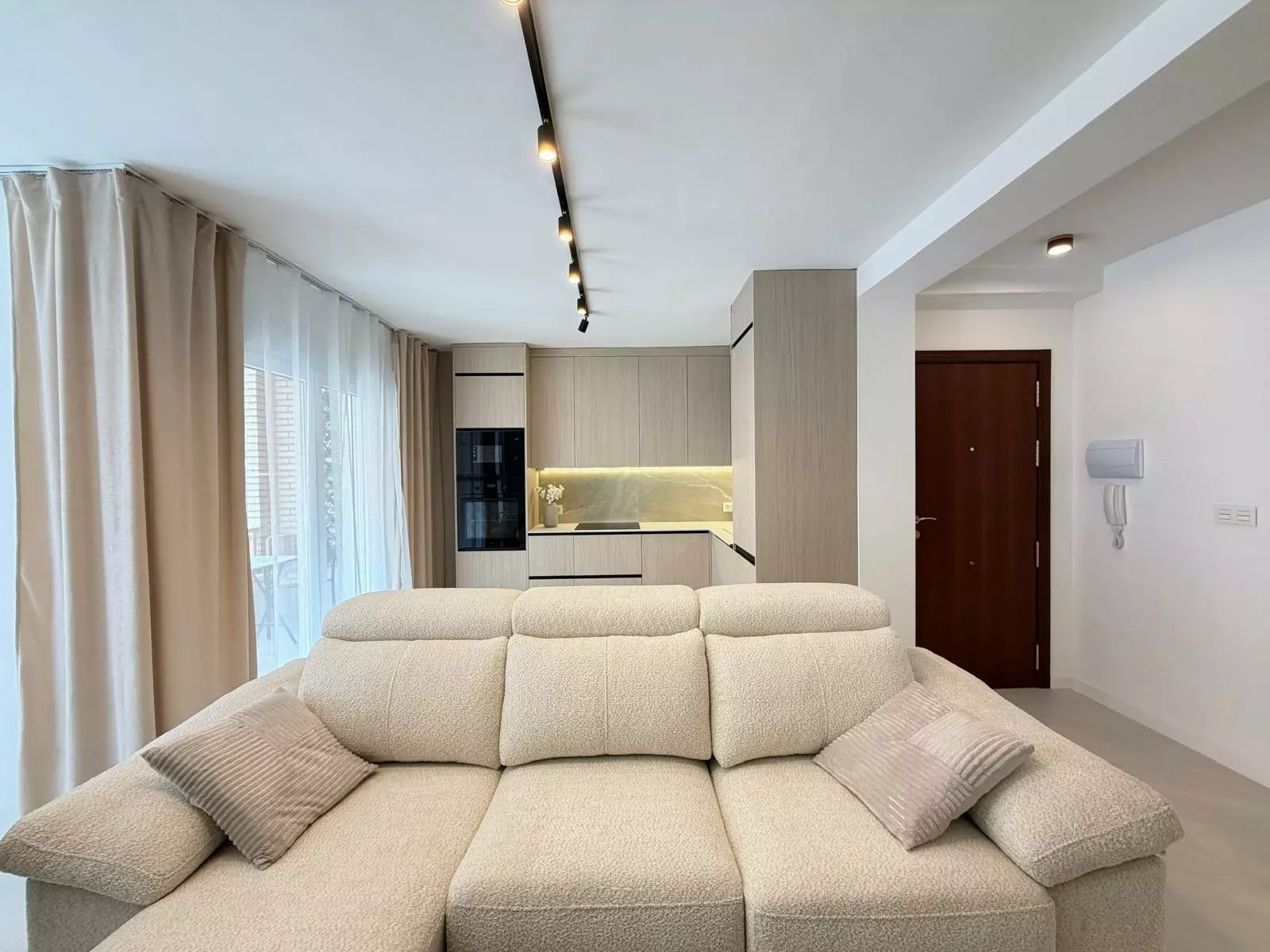 10-10-df9452 4-bedroom Apartment In Torrevieja, Spain (107 M²)