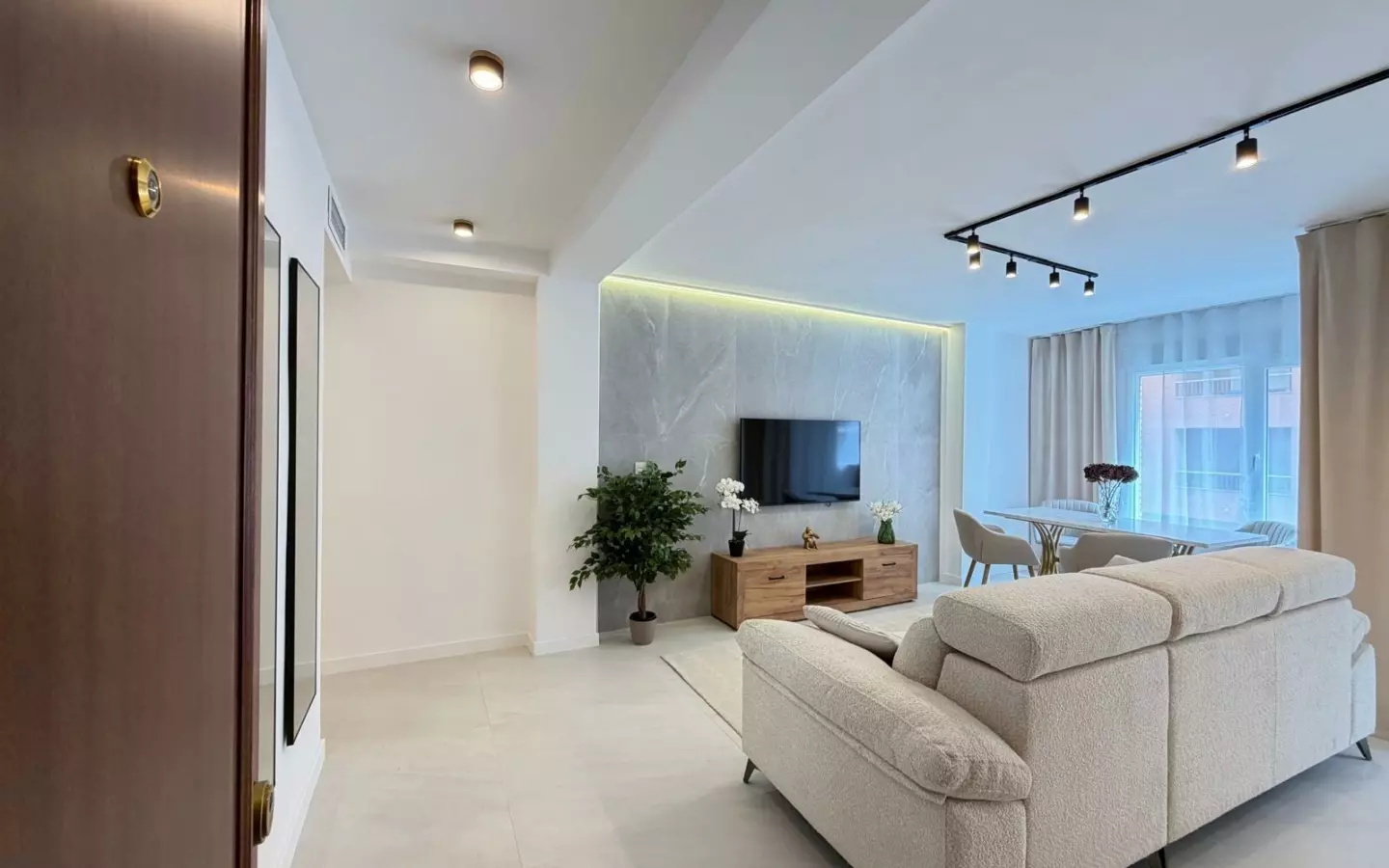4-bedroom Apartment In Torrevieja, Spain (107 M²)