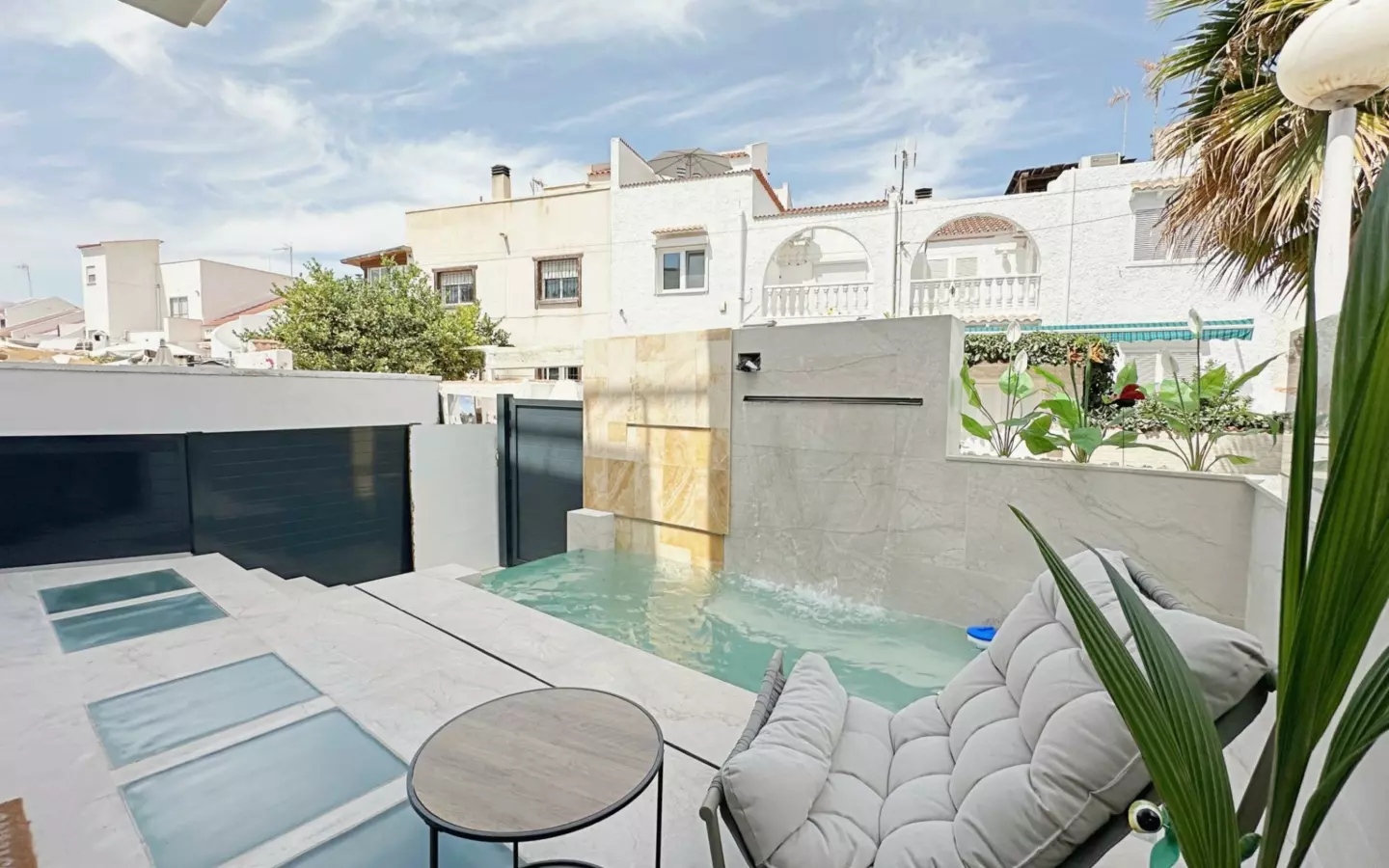 3-bedroom Town House In Torrevieja, Spain (180 M²)