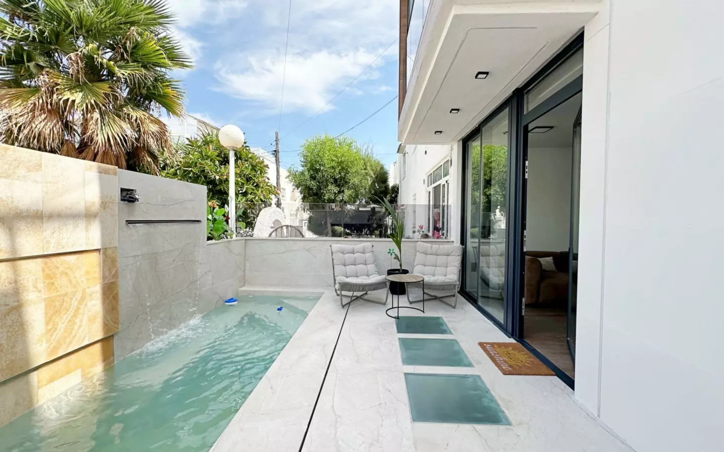 3-bedroom Town House In Torrevieja, Spain (180 M²)
