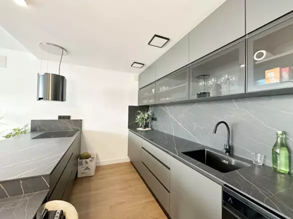 3-bedroom Town House In Torrevieja, Spain (180 M²)
