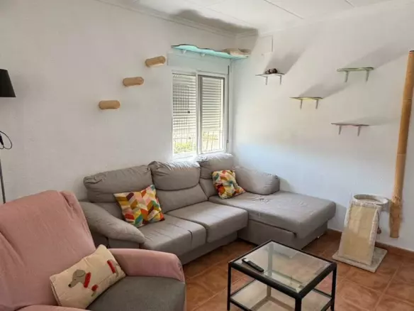 5-bedroom Semi In Torrevieja, Spain (170 M²)