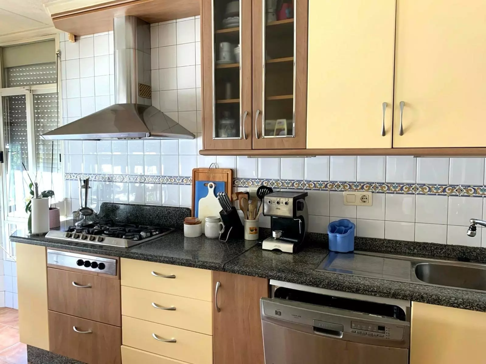15-6-ea8ae8 5-bedroom Semi In Torrevieja, Spain (170 M²)