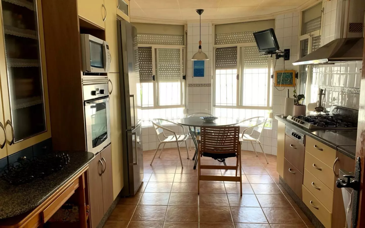 5-bedroom Semi In Torrevieja, Spain (170 M²)
