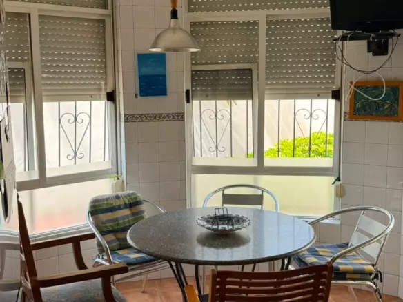 5-bedroom Semi In Torrevieja, Spain (170 M²)