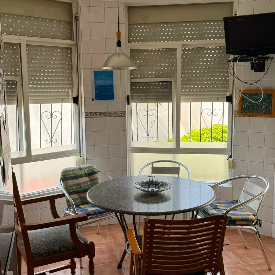 5-bedroom Semi In Torrevieja, Spain (170 M²)