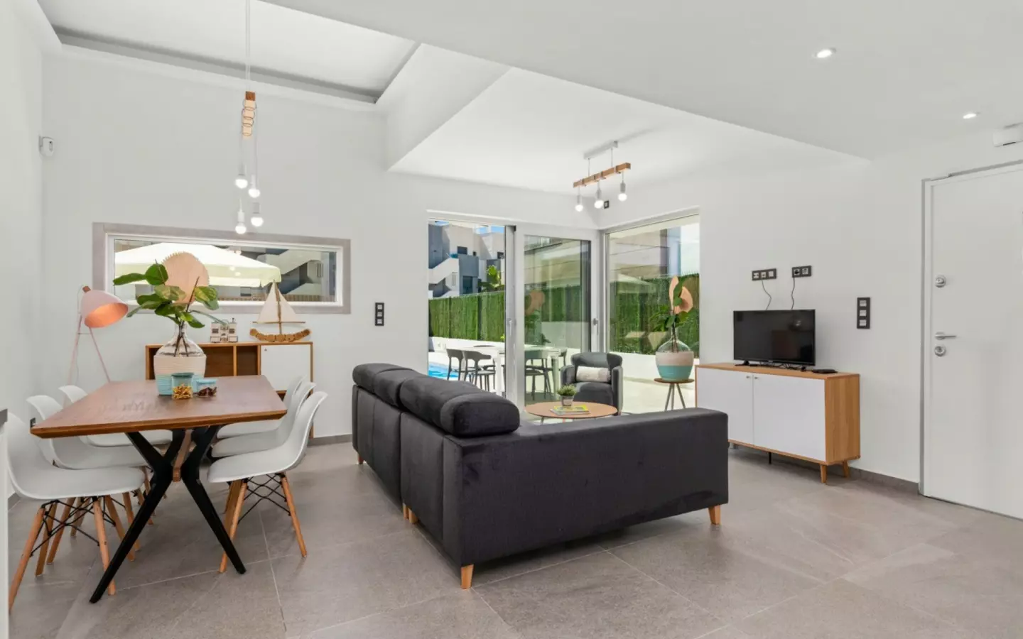 3-bedroom Property In Guardamar Del Segura, Spain (125 M²)