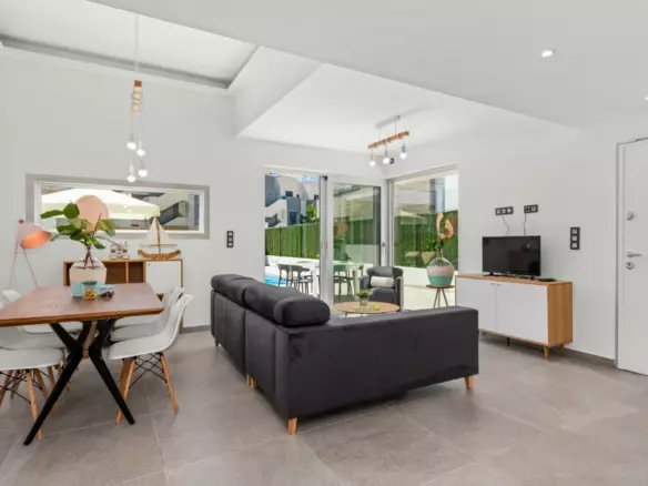 3-bedroom Property In Guardamar Del Segura, Spain (125 M²)