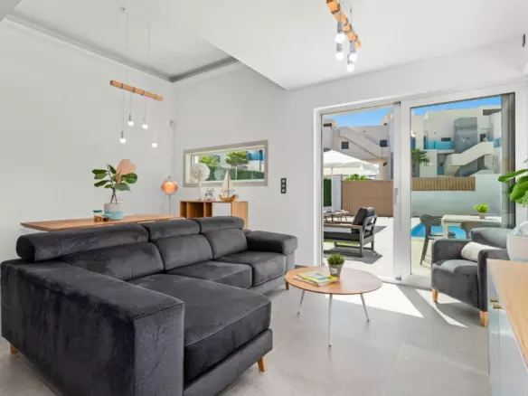 3-bedroom Property In Guardamar Del Segura, Spain (125 M²)