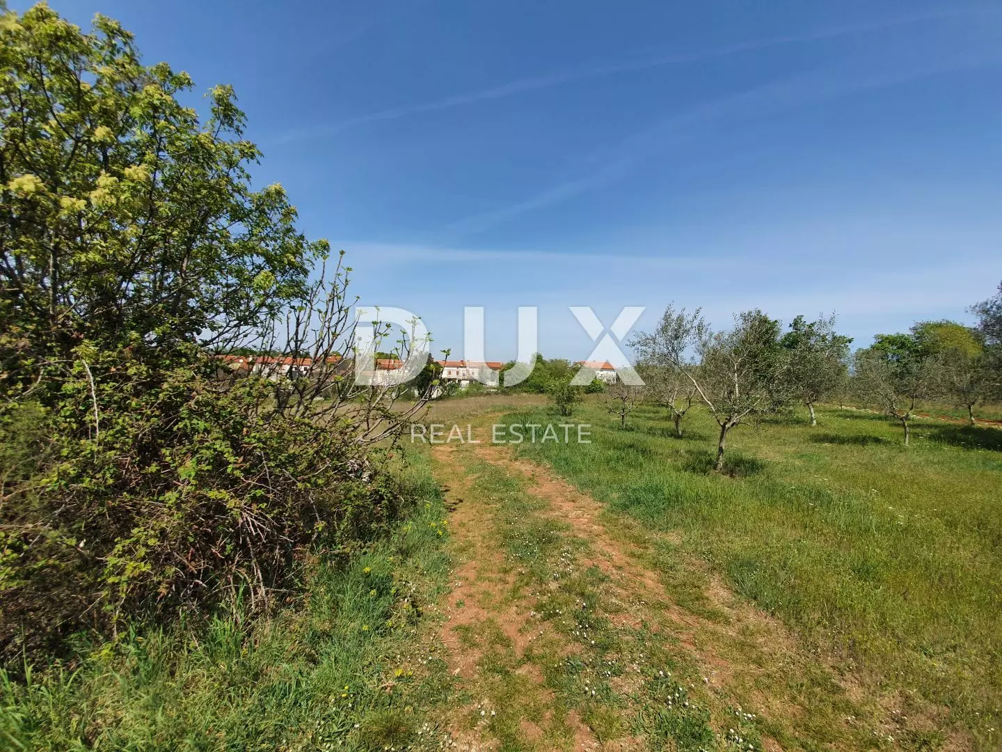 1589883117_20200416_135904-6d4b72 Land In Krnica, Croatia (912 M²)