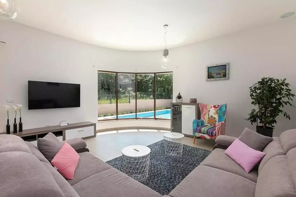 3-bedroom Villa In Labin, Croatia (205 M²)