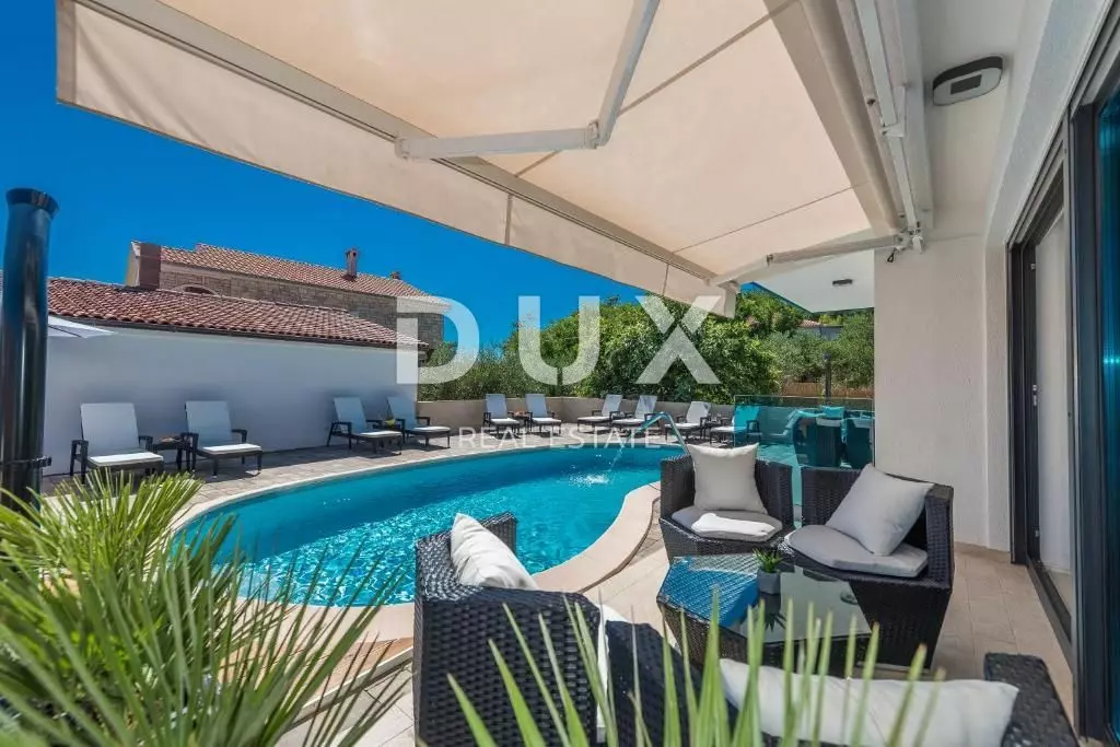 12-bedroom Detached House In Vir, Croatia (550 M²)