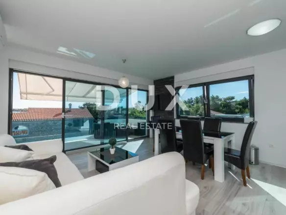 12-bedroom Detached House In Vir, Croatia (550 M²)