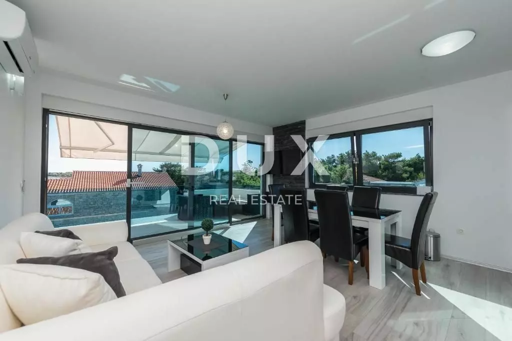 12-bedroom Detached House In Vir, Croatia (550 M²)