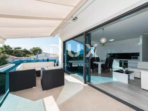 12-bedroom Detached House In Vir, Croatia (550 M²)