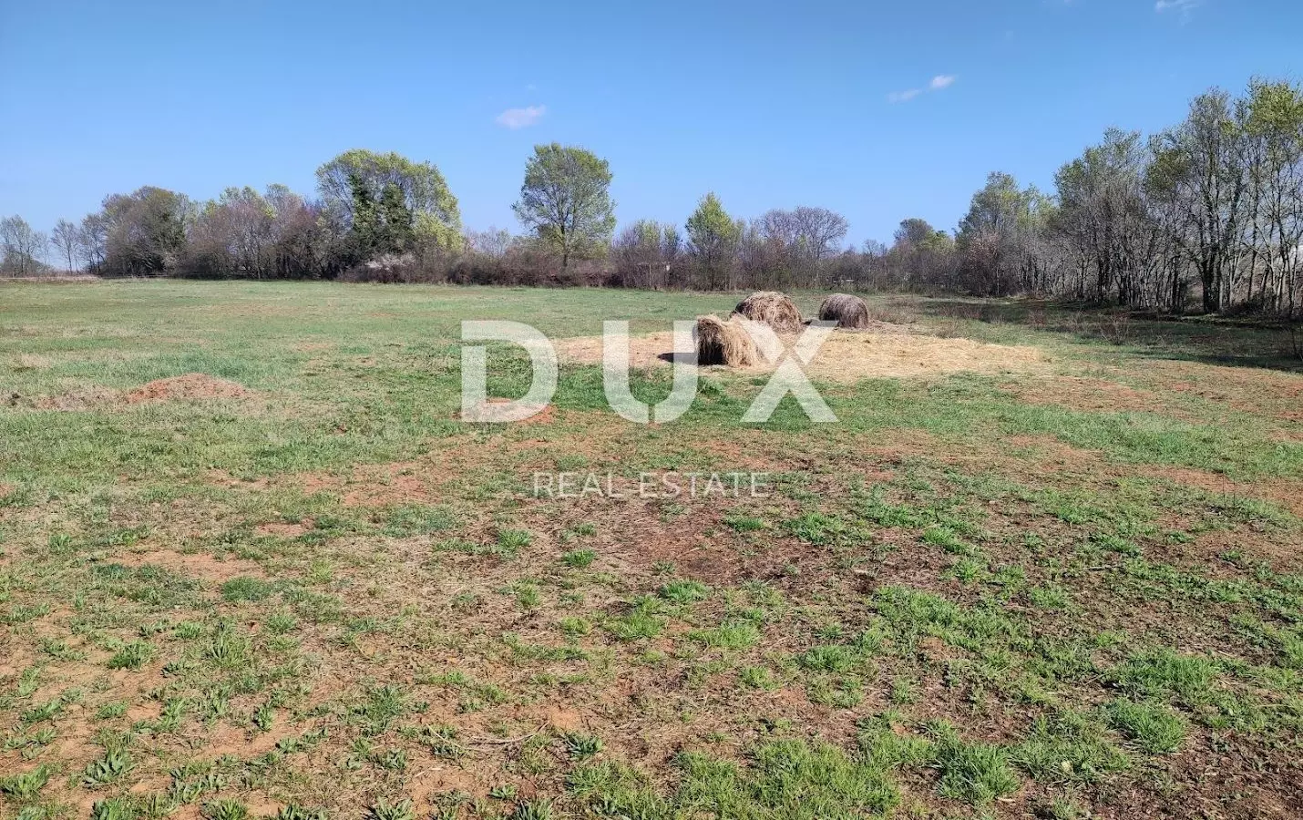 Land In Muntić, Croatia (10.504 M²)