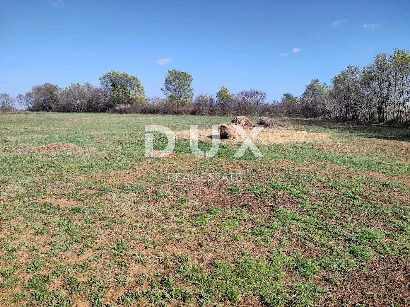 Land In Muntić, Croatia (10.504 M²)
