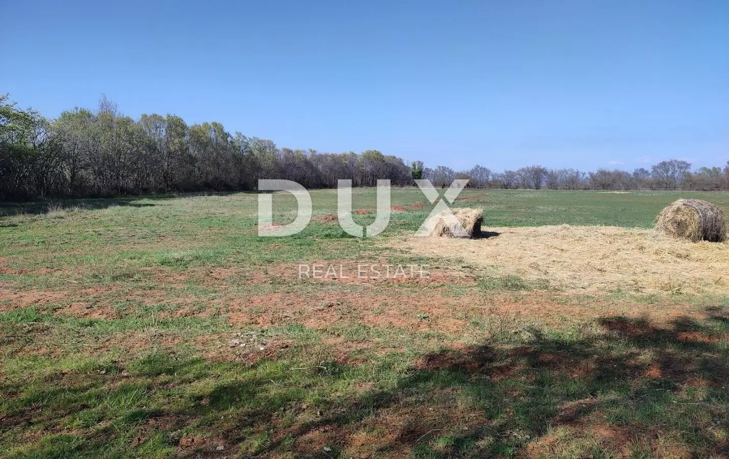 Land In Muntić, Croatia (10.504 M²)
