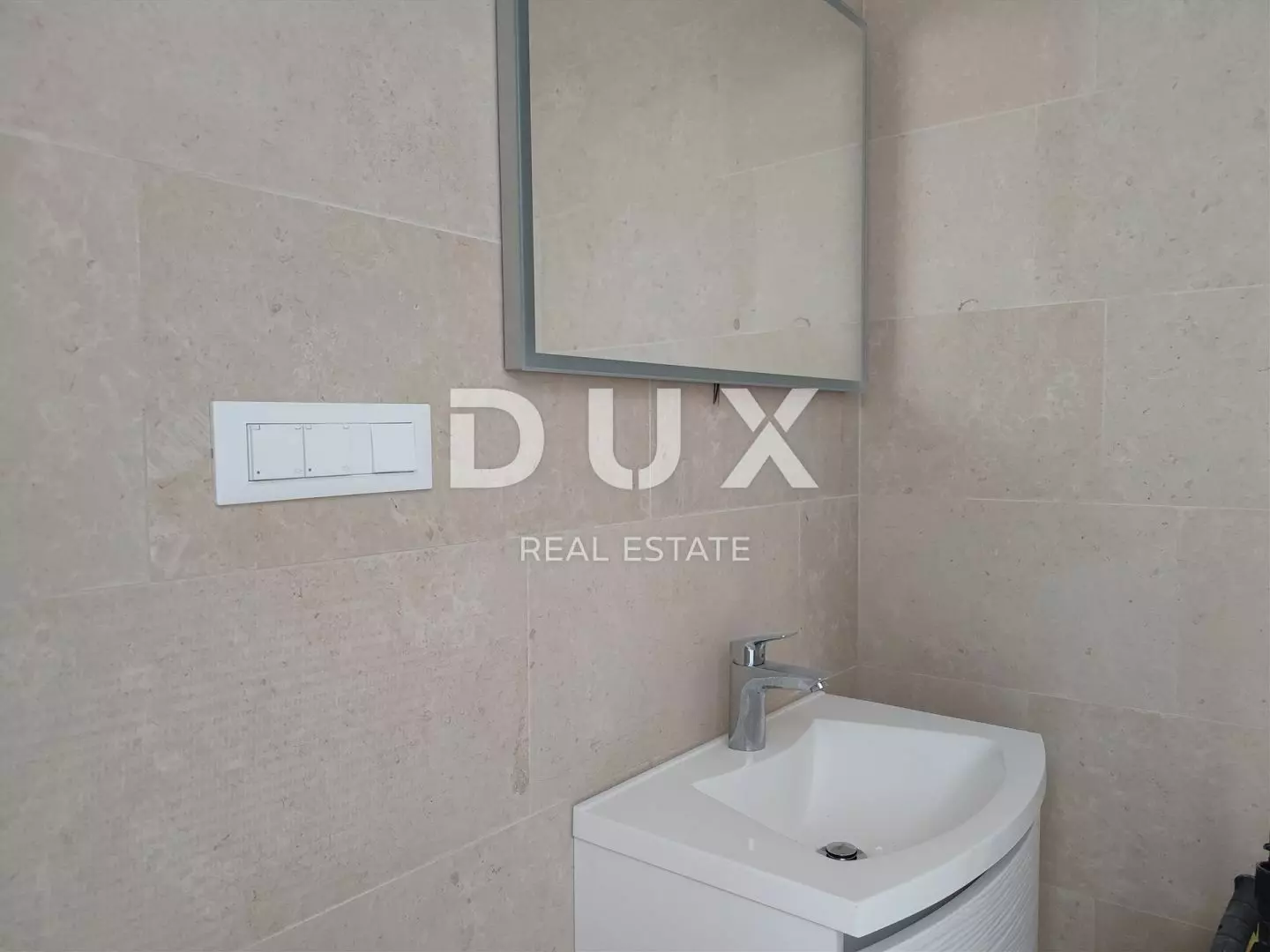 6-bedroom Detached House In Milovčići, Croatia (260 M²)