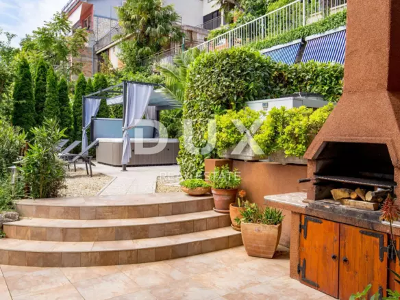 3-bedroom Apartment In Opatija – Centar, Croatia (222 M²)