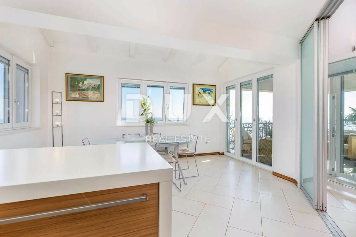3-bedroom Apartment In Opatija – Centar, Croatia (222 M²)