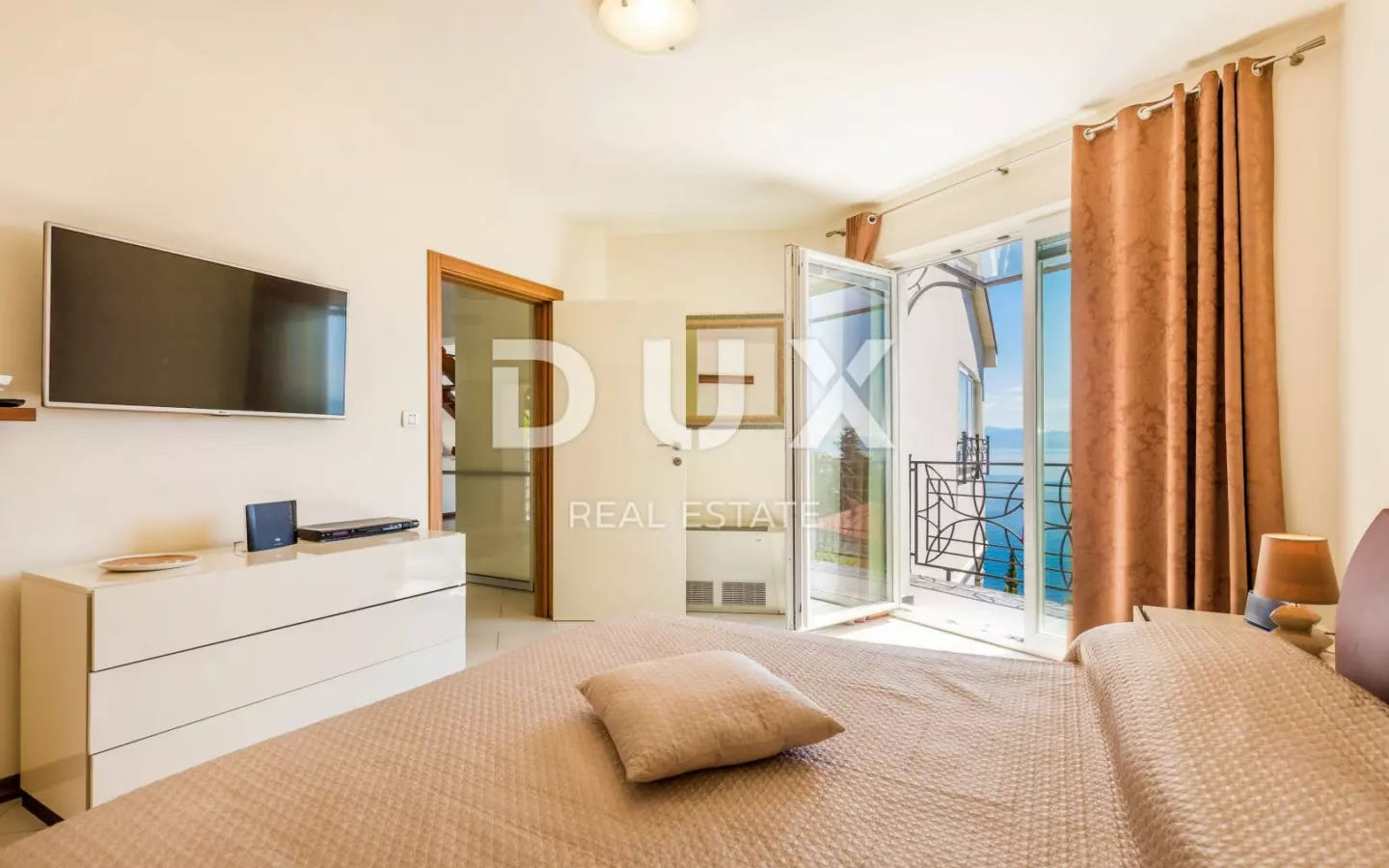 3-bedroom Apartment In Opatija – Centar, Croatia (222 M²)
