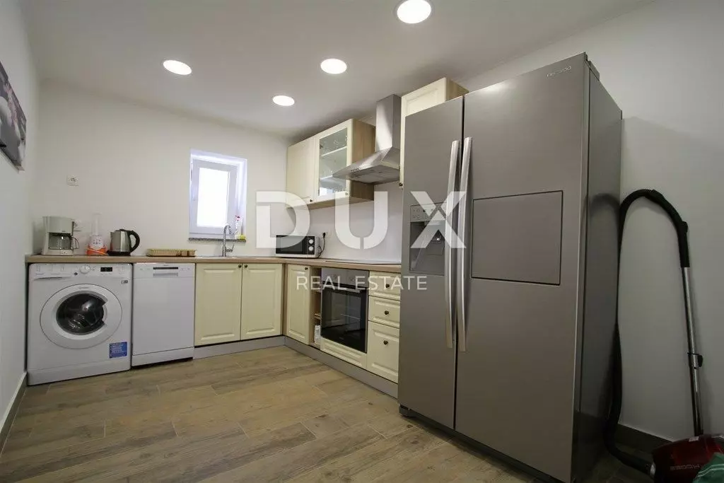 4-bedroom Villa In Poreč, Croatia (165 M²)