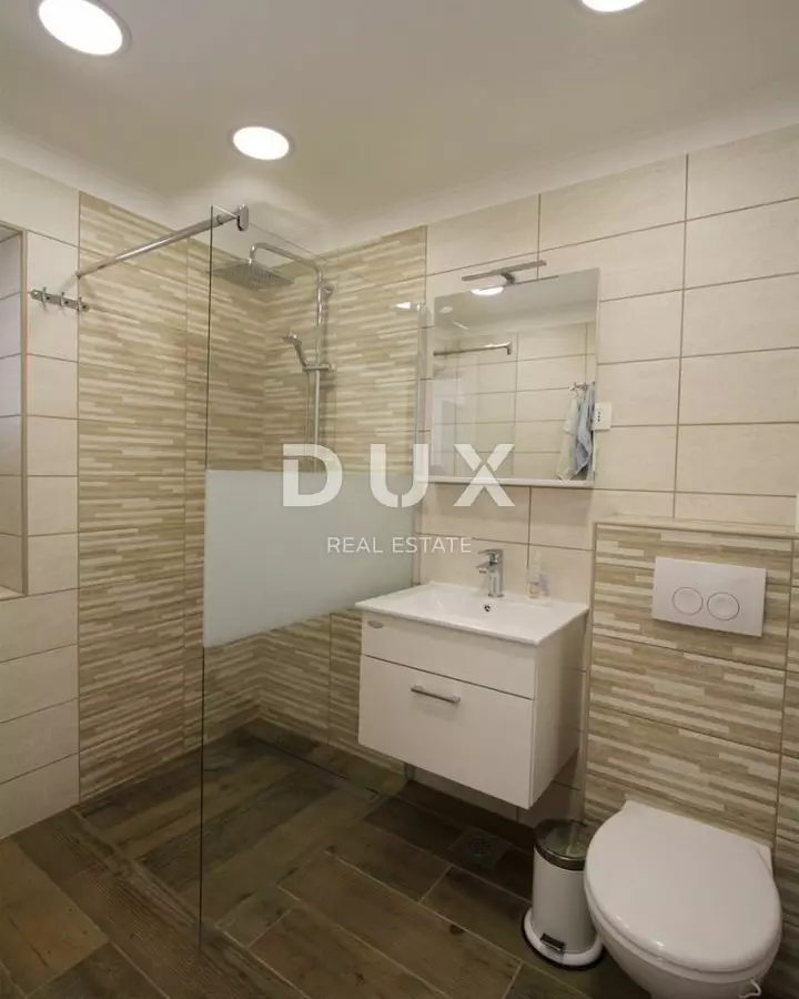 4-bedroom Villa In Poreč, Croatia (165 M²)
