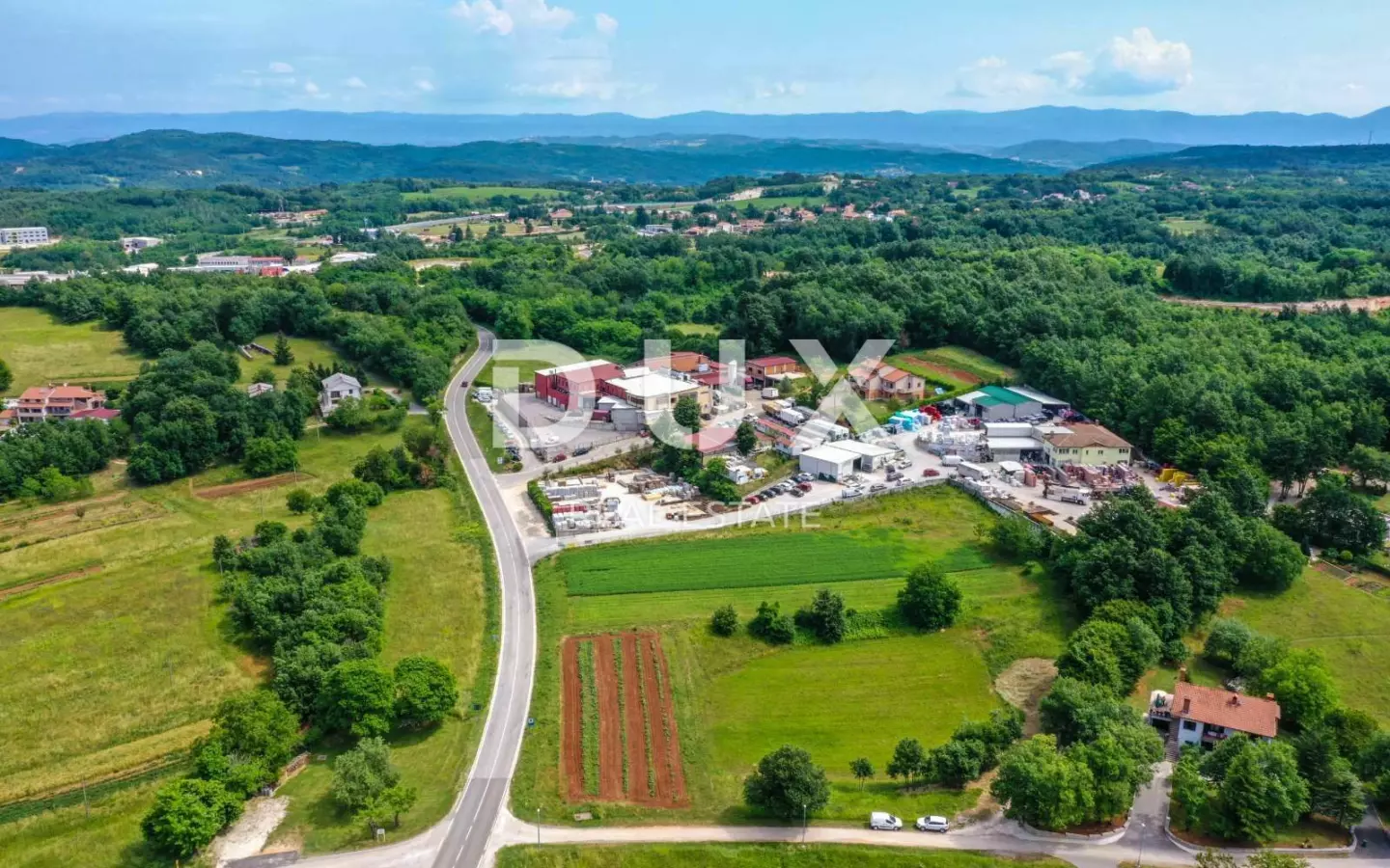 Land In Pazin, Croatia (9.508 M²)
