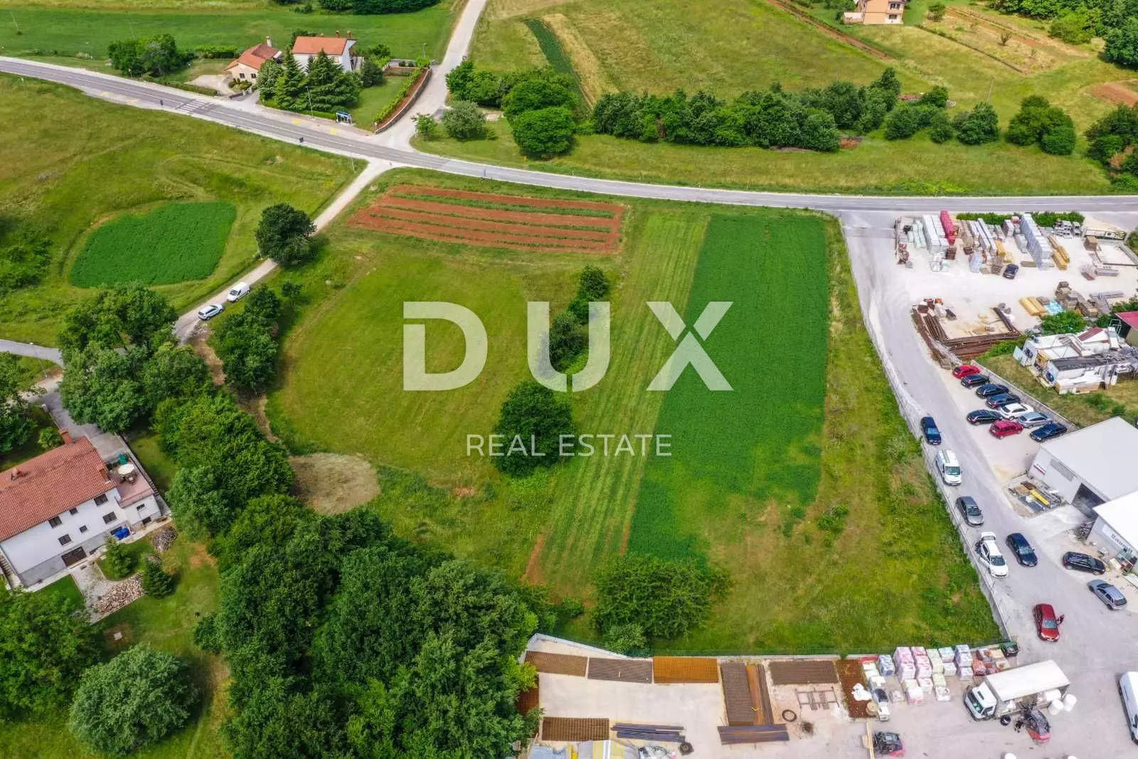 Land In Pazin, Croatia (9.508 M²)