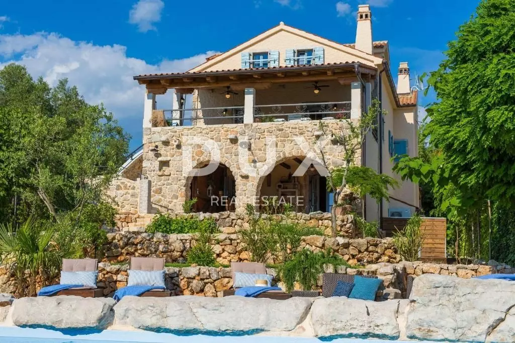 4-bedroom Detached House In Sveti Vid-miholjice, Croatia (260 M²)