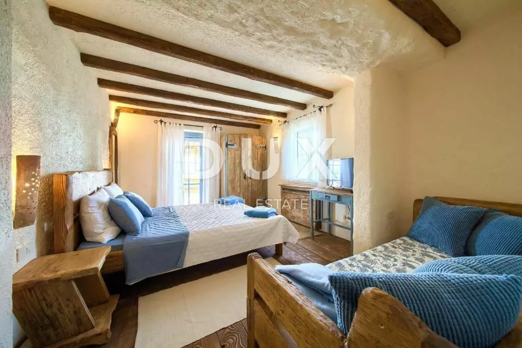 4-bedroom Detached House In Sveti Vid-miholjice, Croatia (260 M²)