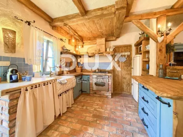 4-bedroom Detached House In Sveti Vid-miholjice, Croatia (260 M²)