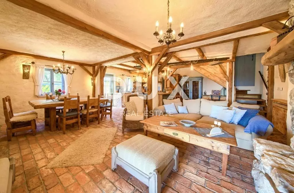 4-bedroom Detached House In Sveti Vid-miholjice, Croatia (260 M²)