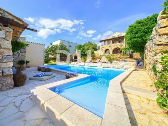 4-bedroom Detached House In Sveti Vid-miholjice, Croatia (260 M²)