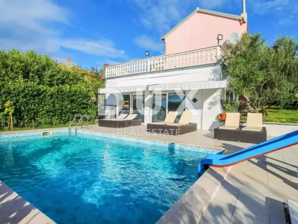 3-bedroom Detached House In Brtonigla, Croatia (220 M²)