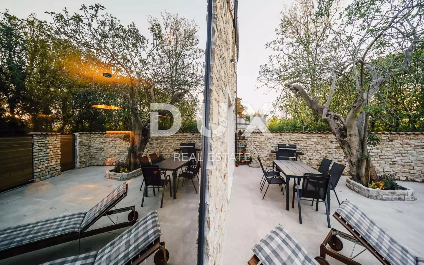 2-bedroom Villa In Privlaka, Croatia (100 M²)