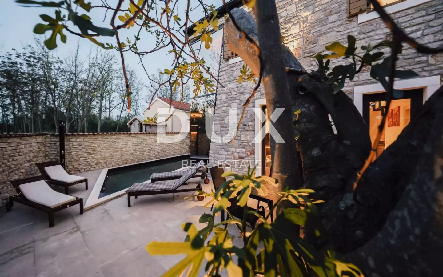 2-bedroom Villa In Privlaka, Croatia (100 M²)