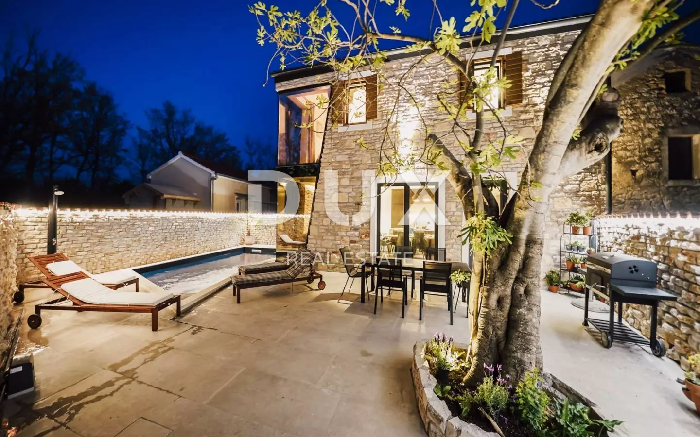 2-bedroom Villa In Privlaka, Croatia (100 M²)