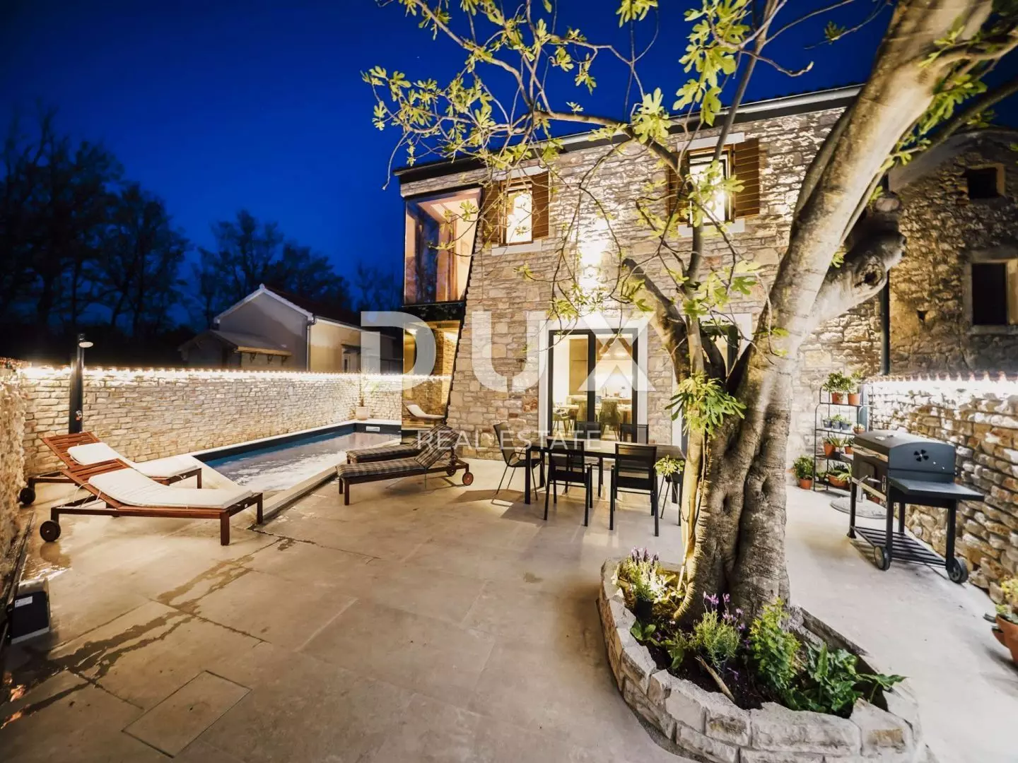 2-bedroom Villa In Privlaka, Croatia (100 M²)