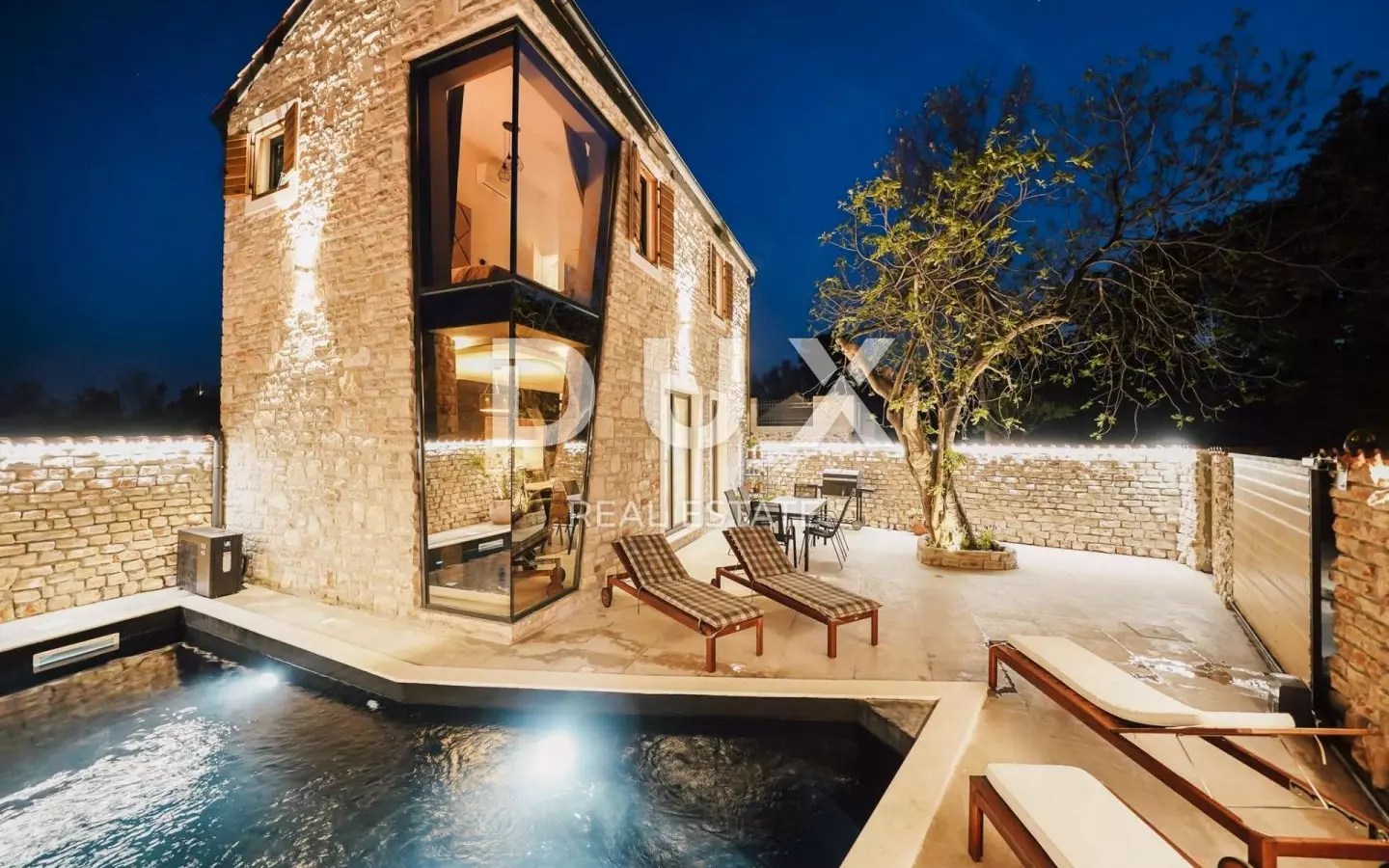 2-bedroom Villa In Privlaka, Croatia (100 M²)