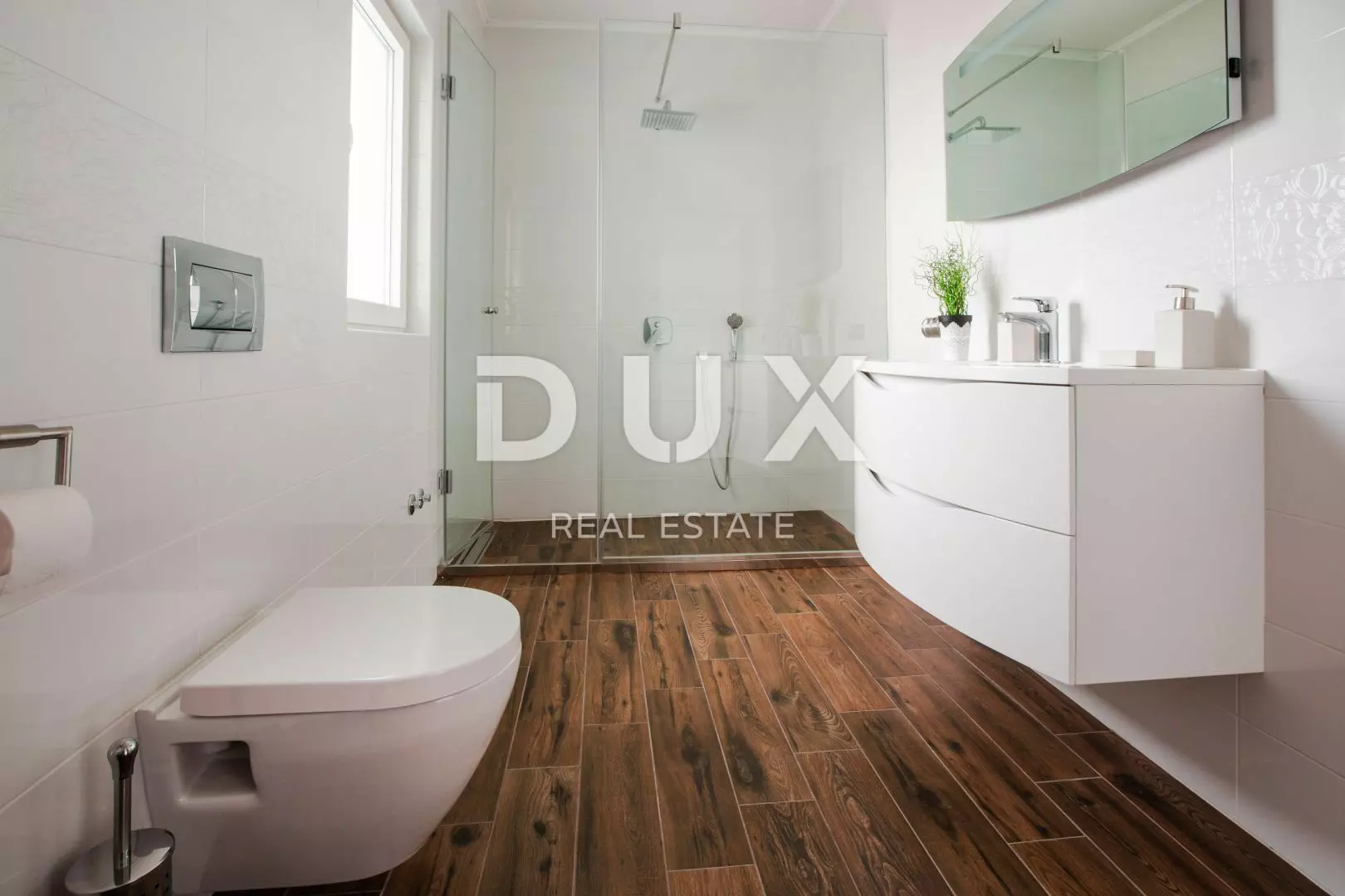 3-bedroom Villa In Soline, Croatia (250 M²)