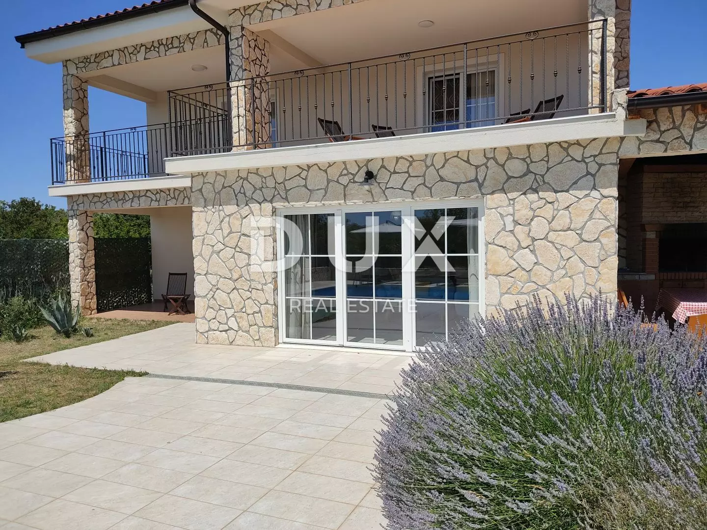 3-bedroom Villa In Soline, Croatia (250 M²)