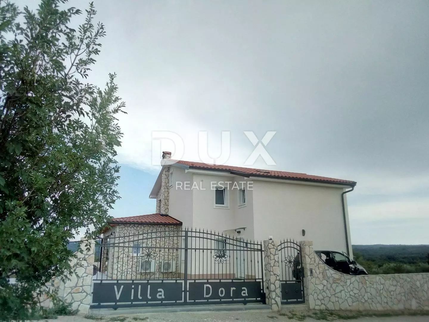 3-bedroom Villa In Soline, Croatia (250 M²)