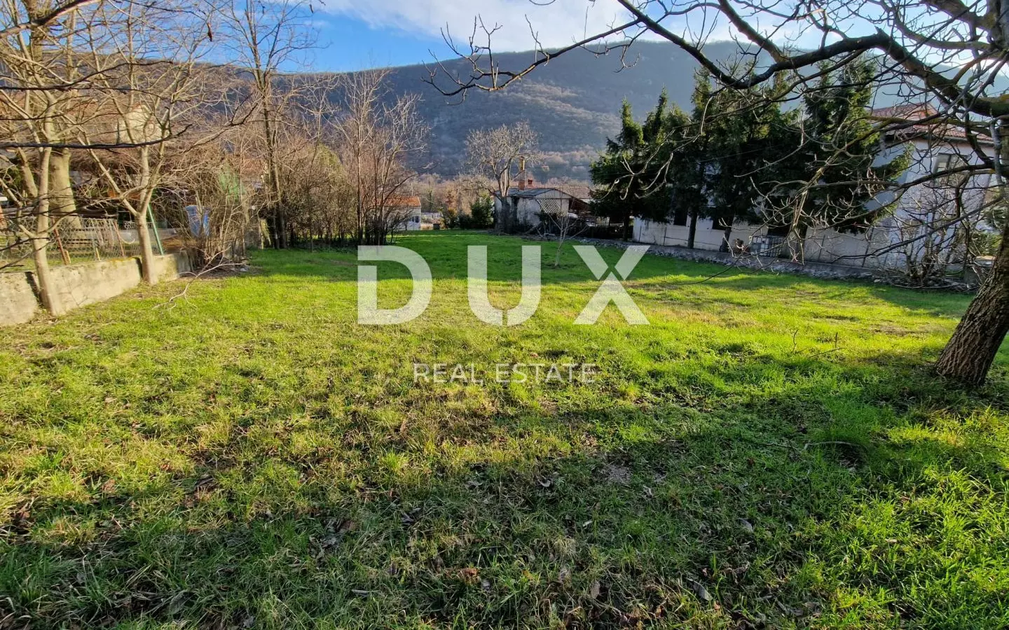 Land In Lupoglav, Croatia (962 M²)