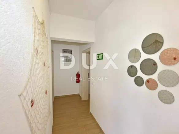 9-bedroom Detached House In Poreč, Croatia (280 M²)
