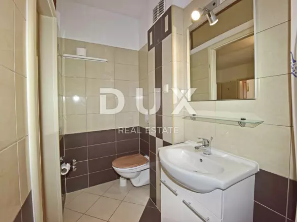 9-bedroom Detached House In Poreč, Croatia (280 M²)