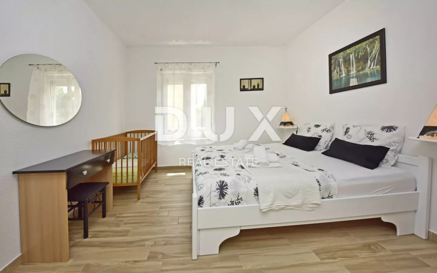 9-bedroom Detached House In Poreč, Croatia (280 M²)