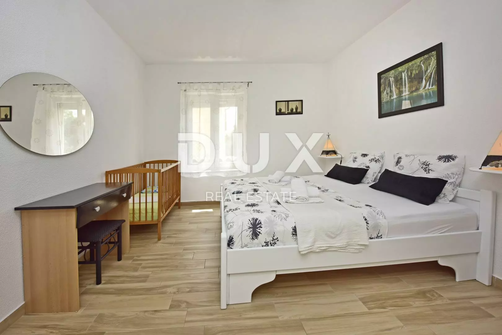 9-bedroom Detached House In Poreč, Croatia (280 M²)